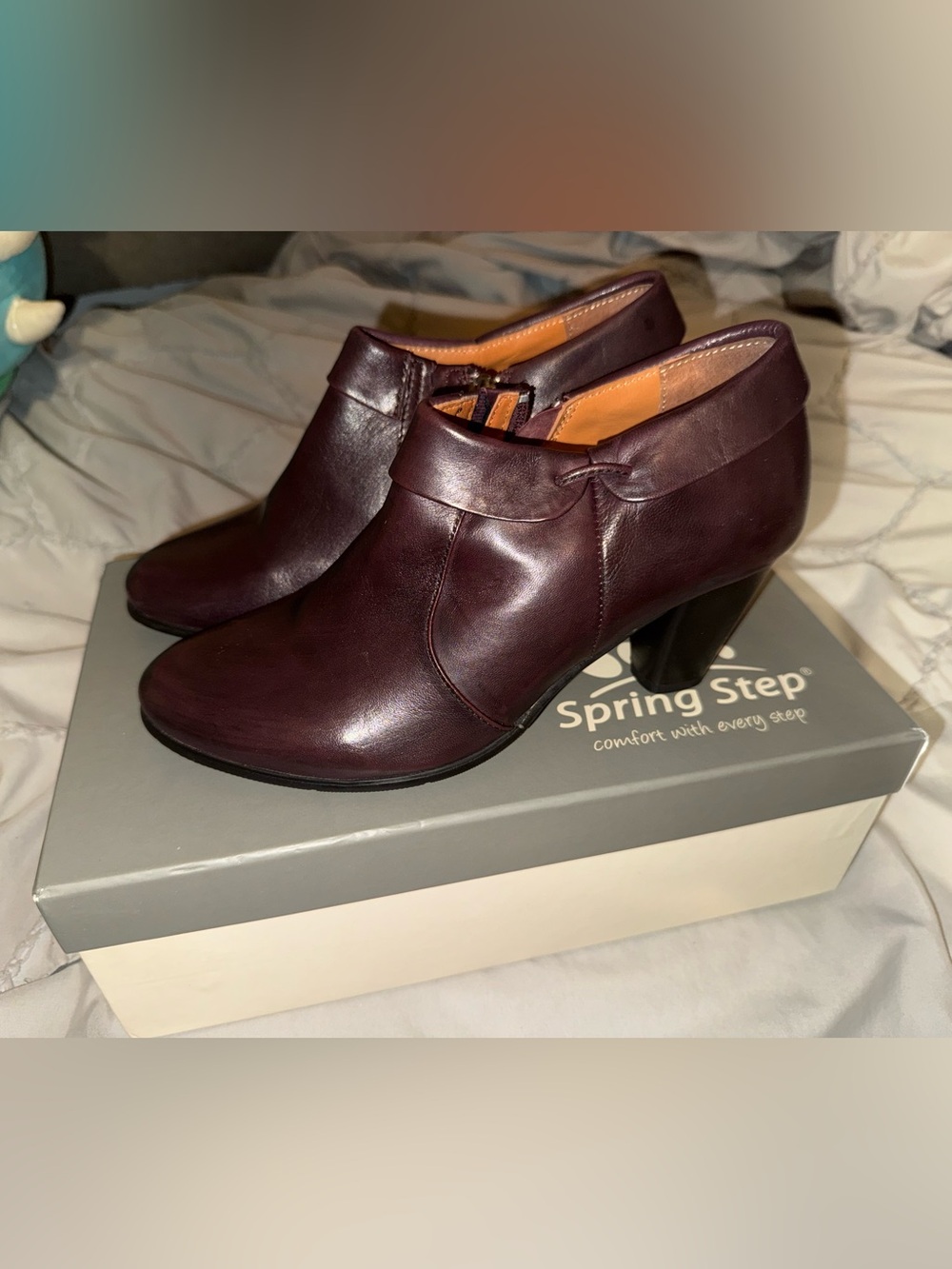 Spring Step burgundy leather ankle booties